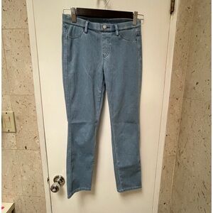 Uniqlo Light Blue Straight Leg Women’s Jeans